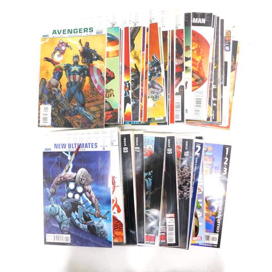 Marvel Ultimate 2000's Modern Age Comic Lot Avengers, Spider-Man, & More image number 1