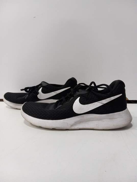 Nike Shoes Women's Size 8 image number 2
