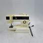 Singer 7033 Limited Edition Sewing Machine W/ Pedal image number 5
