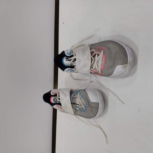 Nike Kyrie Flytrap 3 South Beach Tennis Shoes Men's Size 7.5 image number 1