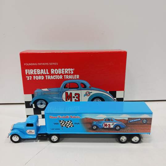 ERTL Fireball Roberts' '37 Ford Tractor Trailer Model IOB image number 1