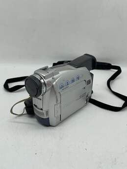 NTSC ZR60 Standard Definition Mini Digital Video Camcorder E-0546141-B