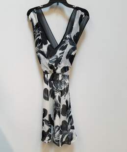 NWT Womens Black White Silk Floral Sleeveless V-Neck Mini Dress Size 10