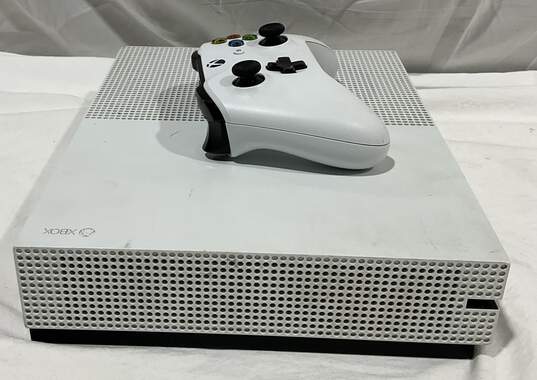 XBOX ONE S 1TB image number 3
