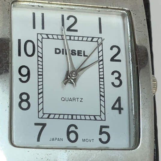 Designer Diesel Silver-Tone Dial Black Adjustabe Strap Analog Wristwatch image number 4