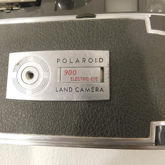 Polaroid 900 Electric Eye Folding Handheld Land Camera W/ Case & Light image number 10