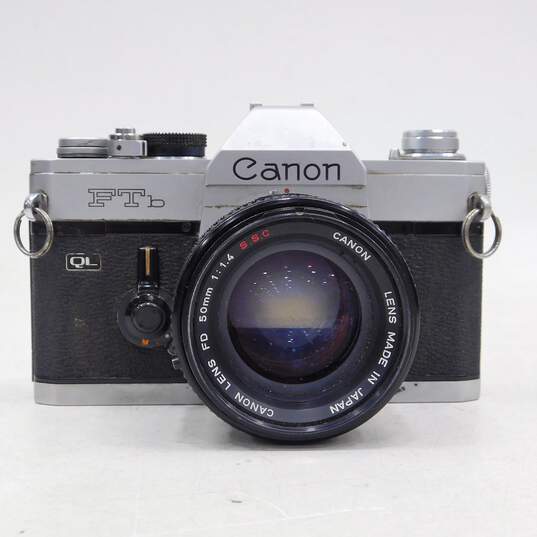 Canon AE-1 Program SLR 35mm Film Camera W/ Lenses Flash Manual Case Accessories image number 3