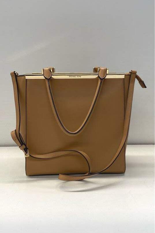 Michael Kors Tan Leather Shoulder Tote Bag image number 2