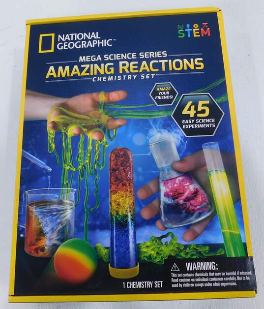 NATIONAL GEOGRAPHIC Mega Science Series Amazing Reactions Chemistry Set NOB image number 1