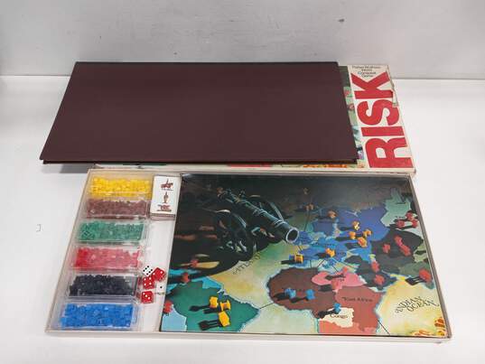Pair of Vintage Board Games ( Risk & Sorry! ) image number 5