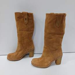 Ugg Ladies heeled boot Tan Size 9 #3214 alternative image