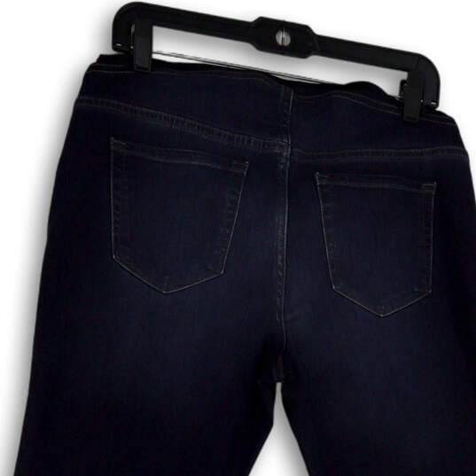NWT Womens Blue Medium Wash Pockets Denim Skinny Jeans Size 8/29R image number 4