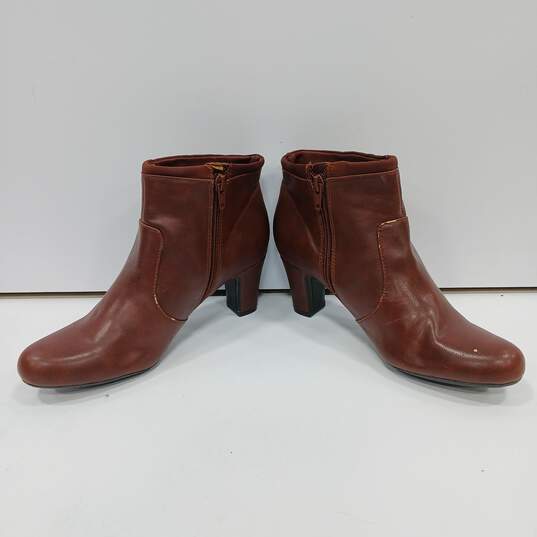 Easy Spirit Women's Esellanor Ankle Boots Size 6 image number 2