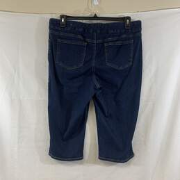 Women's Dark Wash Chico's Pull-On Carpri Jeans, Sz. 2.5 alternative image