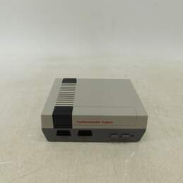 Nintendo NES Classic Edition alternative image