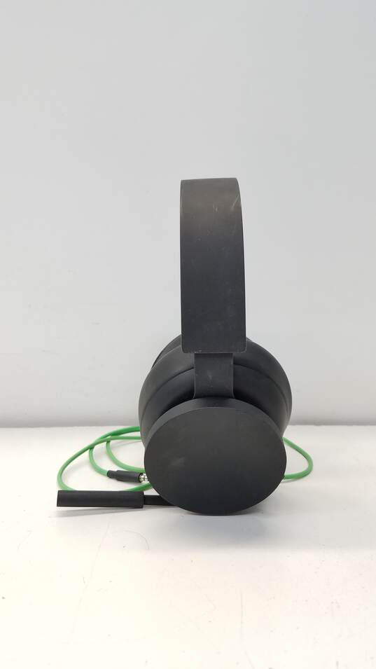 Xbox Wireless Headset image number 2