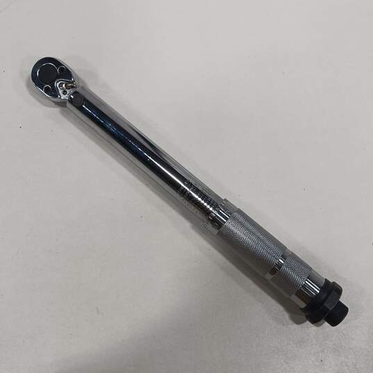 Pittsburgh Pro Click-Type Torque Wrench 61277 in Case image number 3