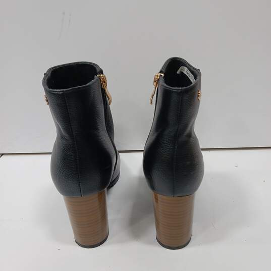 LOB Footwear Black Chunkie Heeled Boots Size 7.5 (CH 240) image number 3