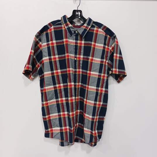 Patagonia Men's Dark Plaid SS Button Up Shirt Size XL image number 1