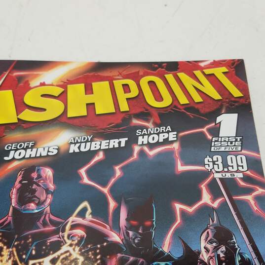 DC Flashpoint #1 Comic Book image number 4