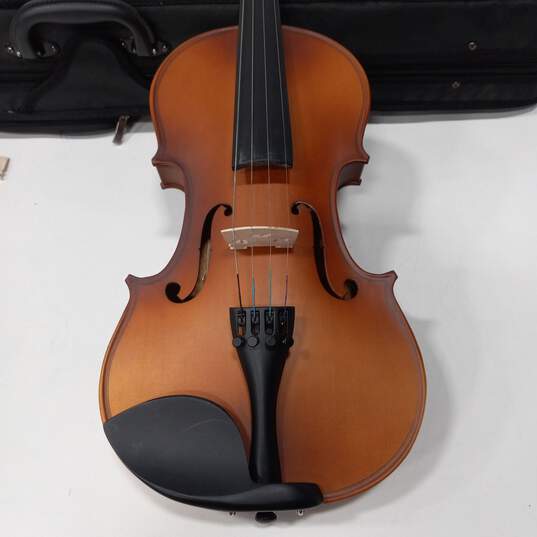 Mendini by Cecilio Violin w/ Bow Model MV300 & Soft Sided Travel Case image number 3