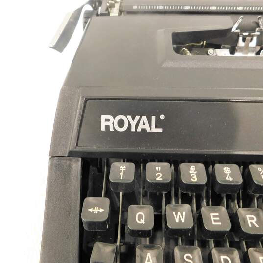 Royal Scrittore Portable Manual Typewriter W/ Case P&R image number 8