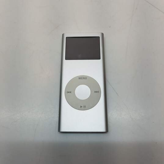 Apple iPod Nano 2nd Gen 2GB Silver A1199 image number 1