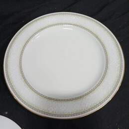 Bundle of 5 White Noritake Plates In Various Sizes alternative image