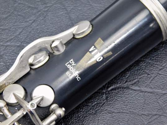 Vito by Leblanc Model 7214 B Flat Student Clarinet w/ Accessories image number 2