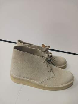 Clarks Originals Women's Desert Coal Off White Suede Boots Size 9M alternative image