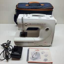 Bernette for Bernia Sewing Machine with Carrying Case Untested P/R
