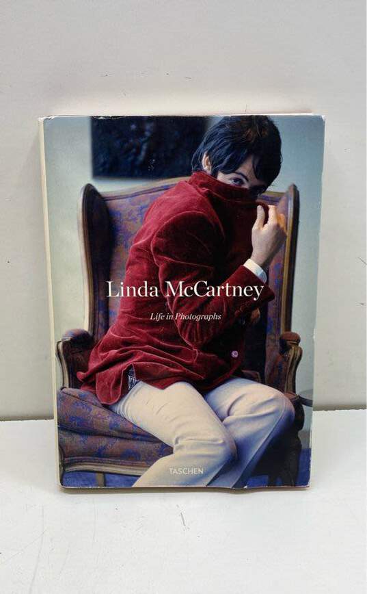 Linda McCartney Life in Photographs by Taschen Publishing (Hard Cover) image number 1