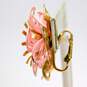 Vintage Emmons Gold Tone & Pink Enamel Swirl Flower Clip-On Earrings & Brooch Demi Parure 34.2g image number 9