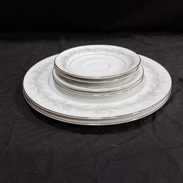 Bundle of 6 Style House Duchess Plates