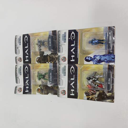 Bundle of Assorted Halo Action Figures image number 1