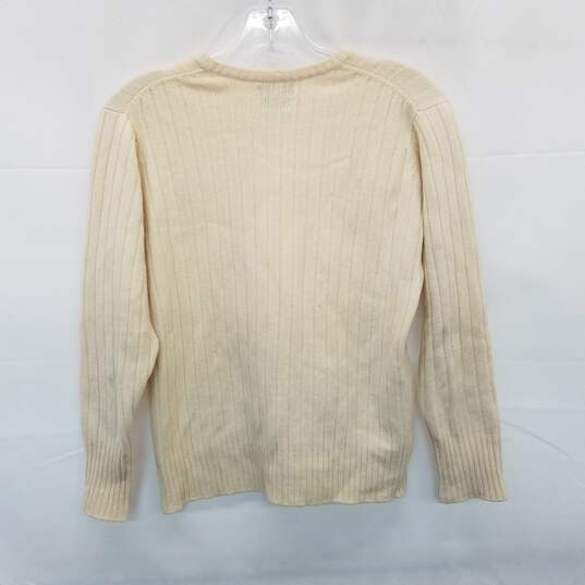 AUTHENTICATED Burberrys Cream White Pure Cashmere Sweater image number 2