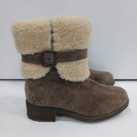 UGG Buckle Zip-Up Sheepskin Suede Boots (Size 5 Women's) image number 3