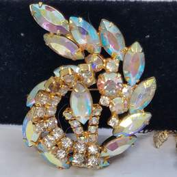 Gold Tone Vintage Aurora Borealis Brooch/Earrings & Bracelet Bundle 4pcs. 73.0g alternative image