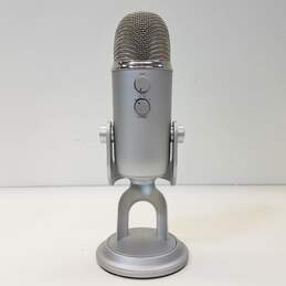 Blue Yeti Professional Multi-Pattern USB Condenser Microphone Silver