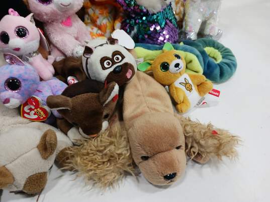 Lot of Assorted Ty Beanie Babies & Beanie Boos image number 7