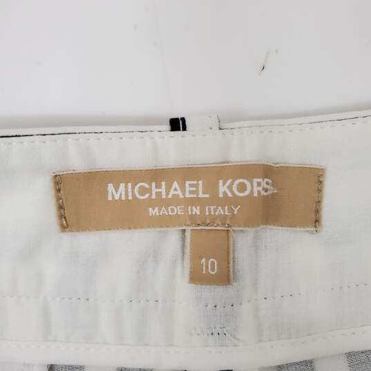 Michael Kors WM's Black & White Stripe Hot Pants Size 10 image number 3