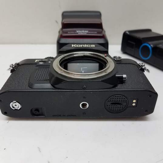 Vintage Konica FC-1 Camera Body with Vivitar Flash - Untested image number 4