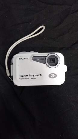 Sony Cyber Shot 5.1 MP Digital Camera Model DSC-T7 & Sports Pack Case
