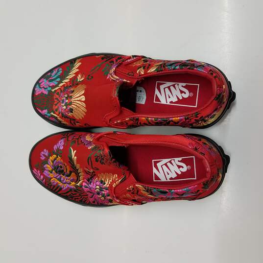 rociar Subjetivo No lo hagas Buy the Vans red slip on floral shoes Mens size 4 | GoodwillFinds
