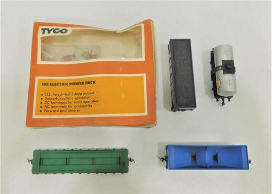 Vintage HO Scale Train Car Accessories Mixed Lot image number 1
