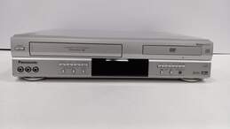 Panasonic VHS/DVD Player Model PV-D4733S alternative image