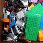 8.9LB Bulk Lot of LEGO Assorted Bricks & Pieces image number 4