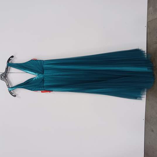 Women’s V-Neck Long Evening Gown Sz 6 NWT image number 2
