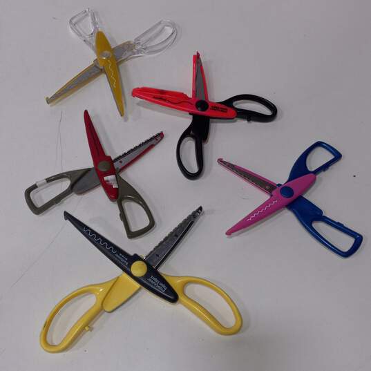 Craft Scissors Assorted 16pc Lot image number 3