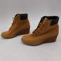 Women's Timberland Wedge Heel Boots Size 9 image number 2